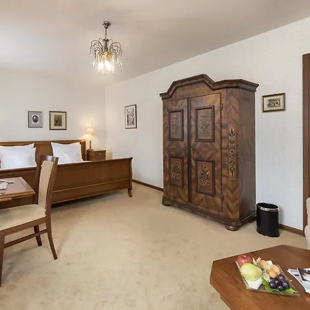 Derstern Hersfeld 4*